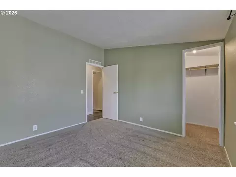 Bedroom - 1949 SE Palmquist Rd #64, Gresham, OR 97080 photo 3 of 5
