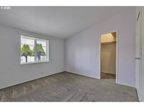 Bedroom - 1949 SE Palmquist Rd #64, Gresham, OR 97080 photo 5 of 5
