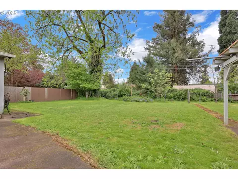 Exterior - 526 Archie St, Eugene, OR 97402 photo 3 of 6