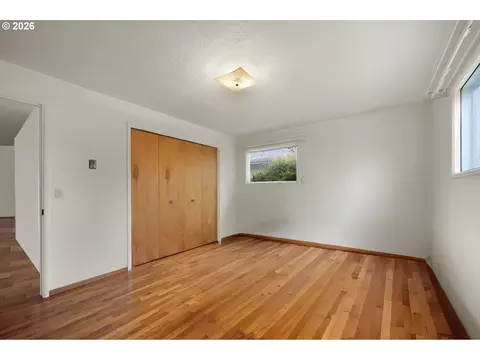 Bedroom - 526 Archie St, Eugene, OR 97402 photo 1 of 5