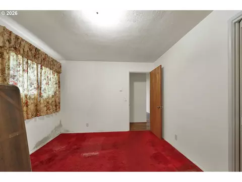 Bedroom - 526 Archie St, Eugene, OR 97402 photo 3 of 5