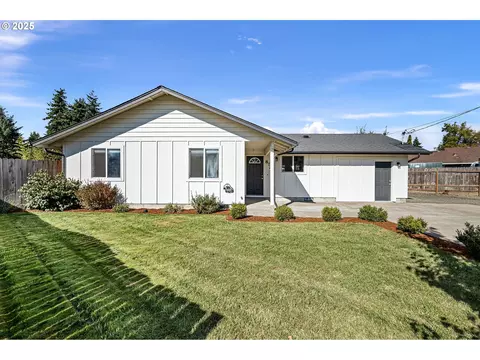872 W N St, Springfield, OR 97477