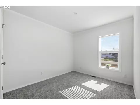 Other - 4914 E St, Springfield, OR 97478 photo 6 of 8