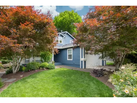 11690 SW Tallwood Dr, Tigard, OR 97223