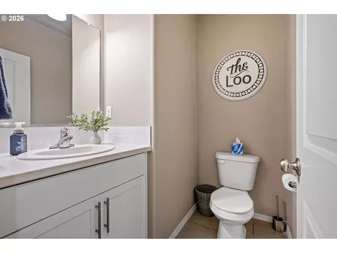 Bath - 1911 S 59th St, Springfield, OR 97478 photo 1 of 6