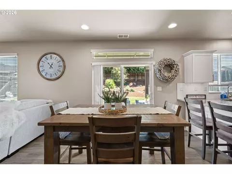 Dining - 1911 S 59th St, Springfield, OR 97478 photo 4 of 4