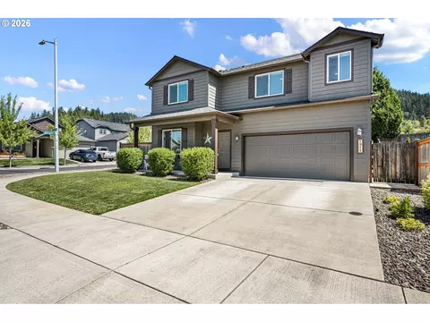 Exterior - 1911 S 59th St, Springfield, OR 97478 photo 2 of 9