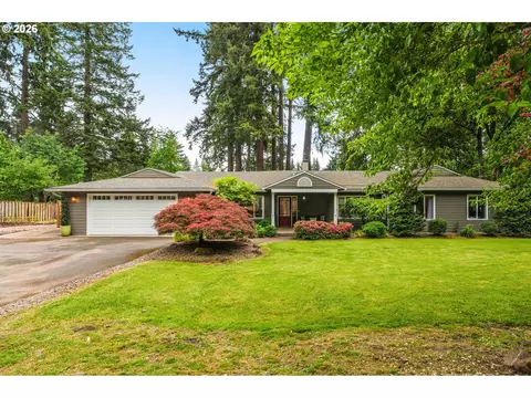 5156 SW Dawn St, Lake Oswego, OR 97035
