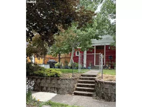 2795 Potter St, Eugene, OR 97405 photo 1