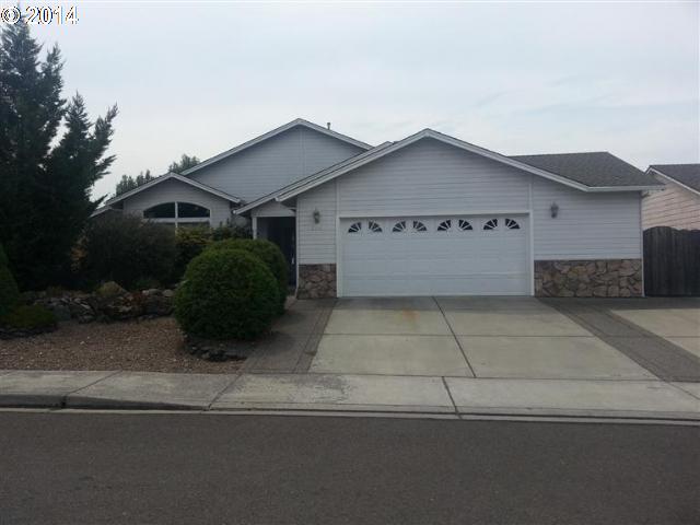 2314 Devonshire Pl, Central Point, OR 97502 photo 1