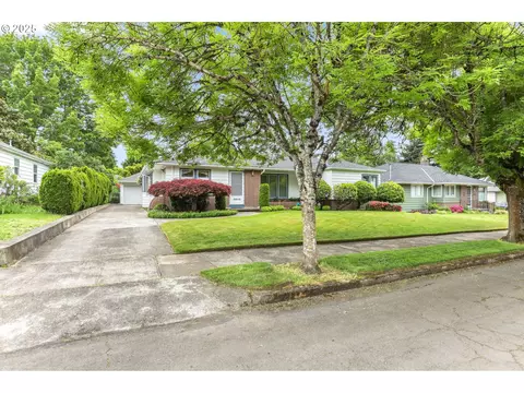 3532 SE Insley St, Portland, OR 97202