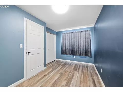 Bedroom - 2076 Assumption St, Eugene, OR 97402 photo 7 of 7