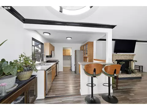 Kitchen - 2076 Assumption St, Eugene, OR 97402 photo 3 of 5
