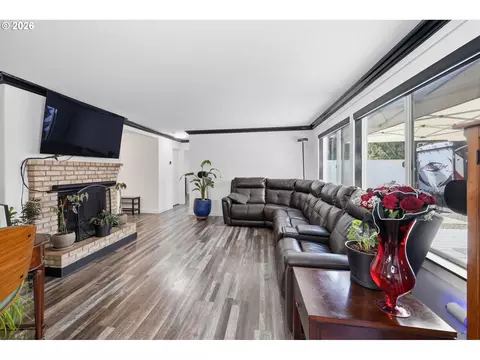 Living - 2076 Assumption St, Eugene, OR 97402 photo 2 of 2
