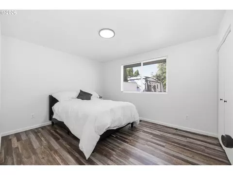 Bedroom - 2076 Assumption St, Eugene, OR 97402 photo 6 of 7
