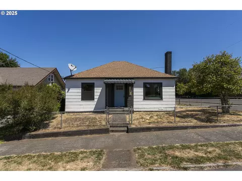 1215 12th St, Oregon City, OR 97045