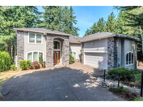 13743 SE Claremont St, Happy Valley, OR 97086