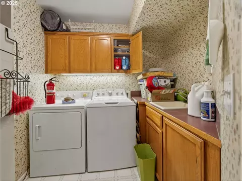 Other - 821 E 7th St, Molalla, OR 97038 photo 6 of 8