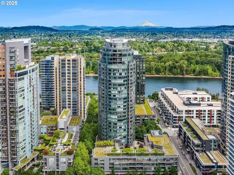 3601 S River Pkwy #710, Portland, OR 97239