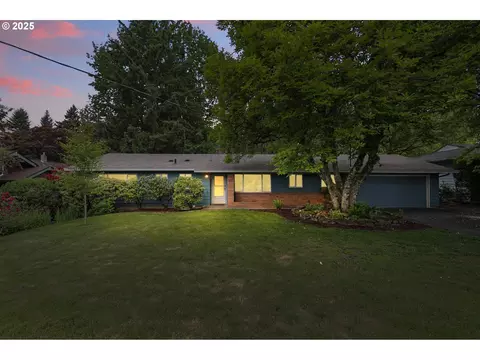 937 SE 9th St, Gresham, OR 97080