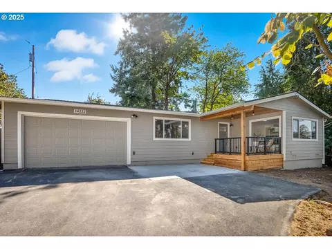 14222 SE Laurie Ave, Oak Grove, OR 97267