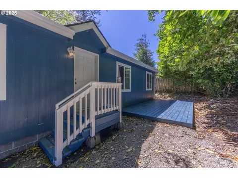 2705 NE Reef Ave, Lincoln City, OR 97367