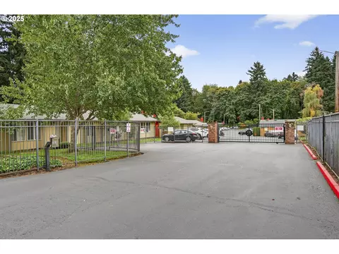 3903 E 18th St, Vancouver, WA 98661