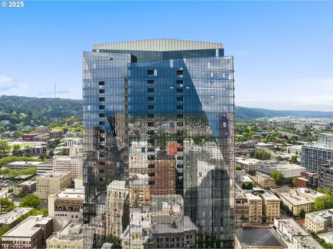 550 SW 10th Ave #3003, Portland, OR 97205