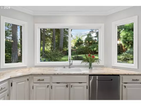 Kitchen - 2861 Rawhide Ct, West Linn, OR 97068 photo 5 of 5