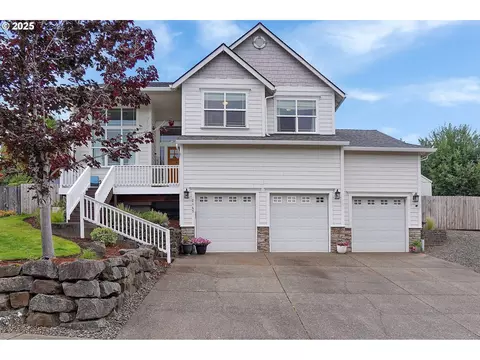 2165 Teakwood Ave, Salem, OR 97304
