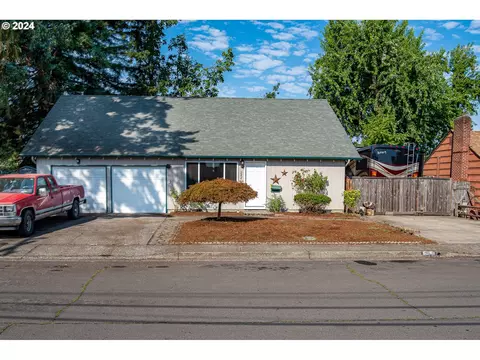 242 38th St, Springfield, OR 97478 photo 1