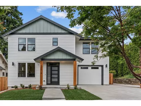 3951 SE Liebe St #A, Portland, OR 97202