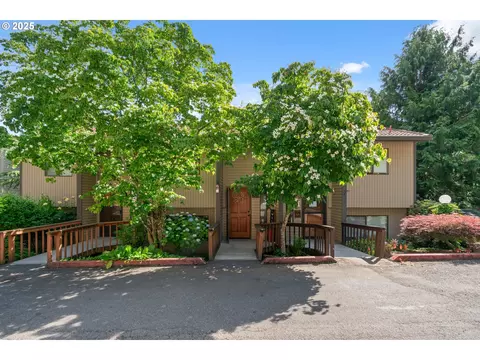 2818 Treetop Ln, West Linn, OR 97068