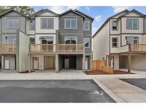 11179 SE Stark St, Portland, OR 97216