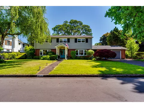 455 Fair Oaks Dr, Eugene, OR 97401