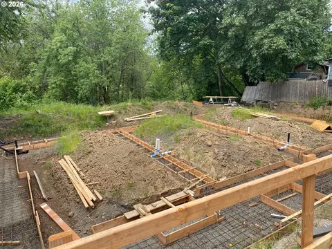 801 SE Davis St, Mcminnville, OR 97128