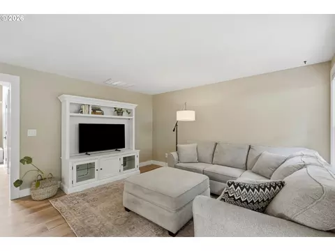 Living - 1386 SE Condor Pl, Gresham, OR 97080 photo 7 of 8