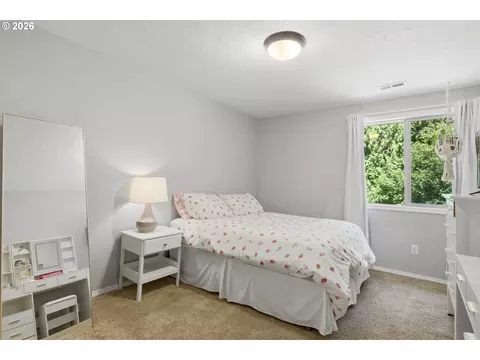 Bedroom - 1386 SE Condor Pl, Gresham, OR 97080 photo 3 of 4