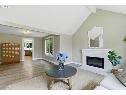 Living - 1386 SE Condor Pl, Gresham, OR 97080 photo 2 of 8