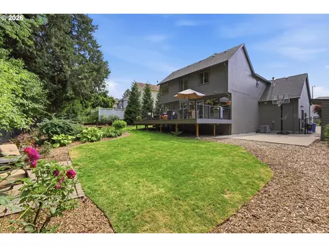 Exterior - 1386 SE Condor Pl, Gresham, OR 97080 photo 3 of 10