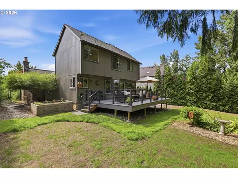 Exterior - 1386 SE Condor Pl, Gresham, OR 97080 photo 7 of 10