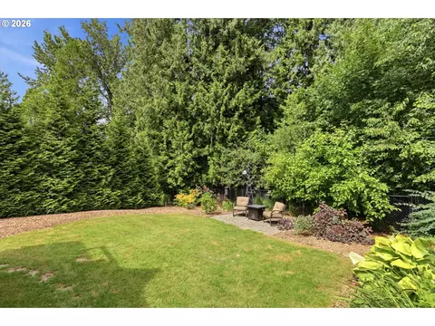Exterior - 1386 SE Condor Pl, Gresham, OR 97080 photo 8 of 10