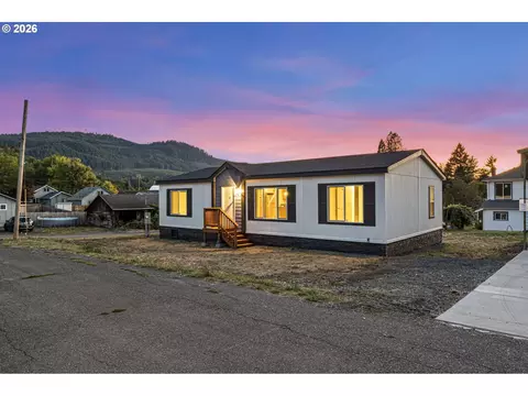 Other - 200 Hedrick Creek Ave, Drain, OR 97435 photo 3 of 10