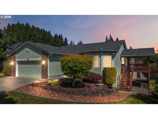 912 Edinburgh Ct, Kelso, WA 98626