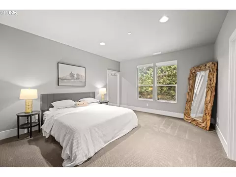 Bedroom - 2193 NE 3rd Ave, Camas, WA 98607 photo 4 of 6