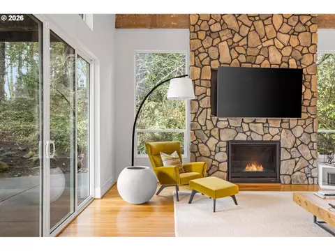 Living - 2193 NE 3rd Ave, Camas, WA 98607 photo 2 of 4