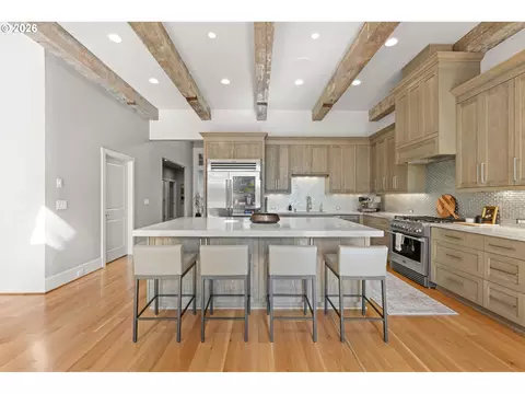 Kitchen - 2193 NE 3rd Ave, Camas, WA 98607 photo 3 of 4