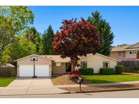 8785 SW Morgan Dr, Beaverton, OR 97008