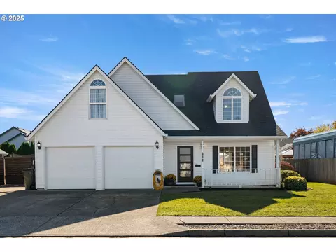 363 SE 7th Ave, Canby, OR 97013