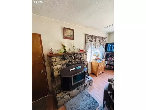 Other - 52205 Lechner Ln, La Pine, OR 97739 photo 5 of 7